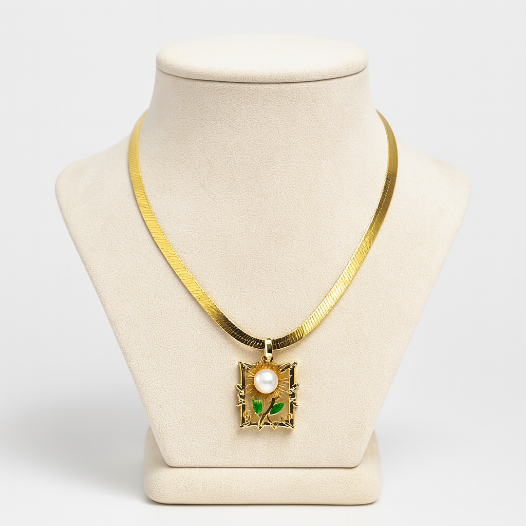 Aanura Gold Solitaire Necklace