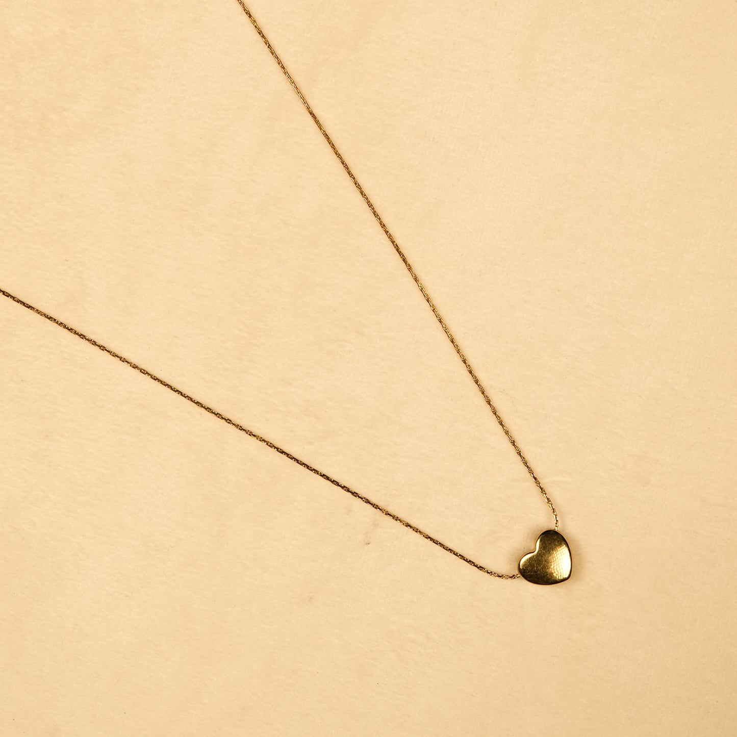 Aanura Minimal Heart Pendant Necklace