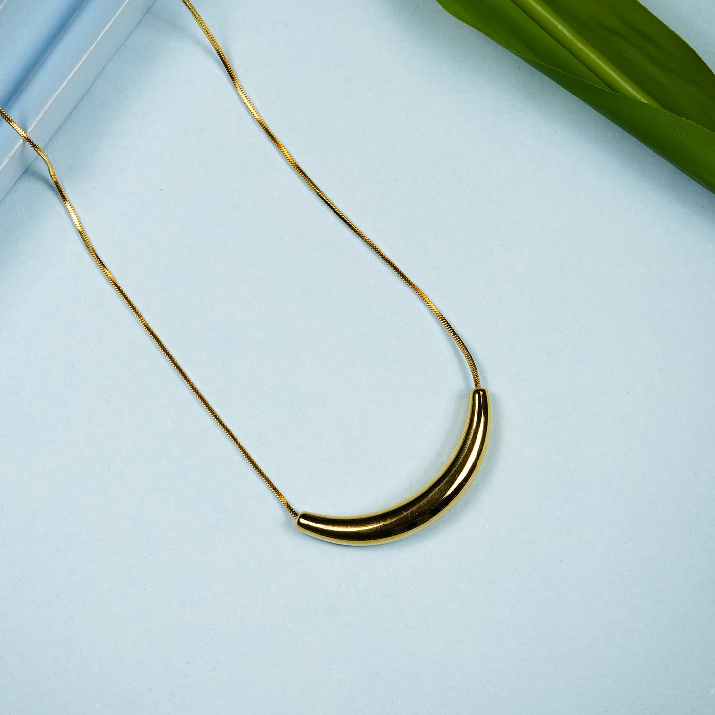 Aanura Curved Bar Statement Necklace