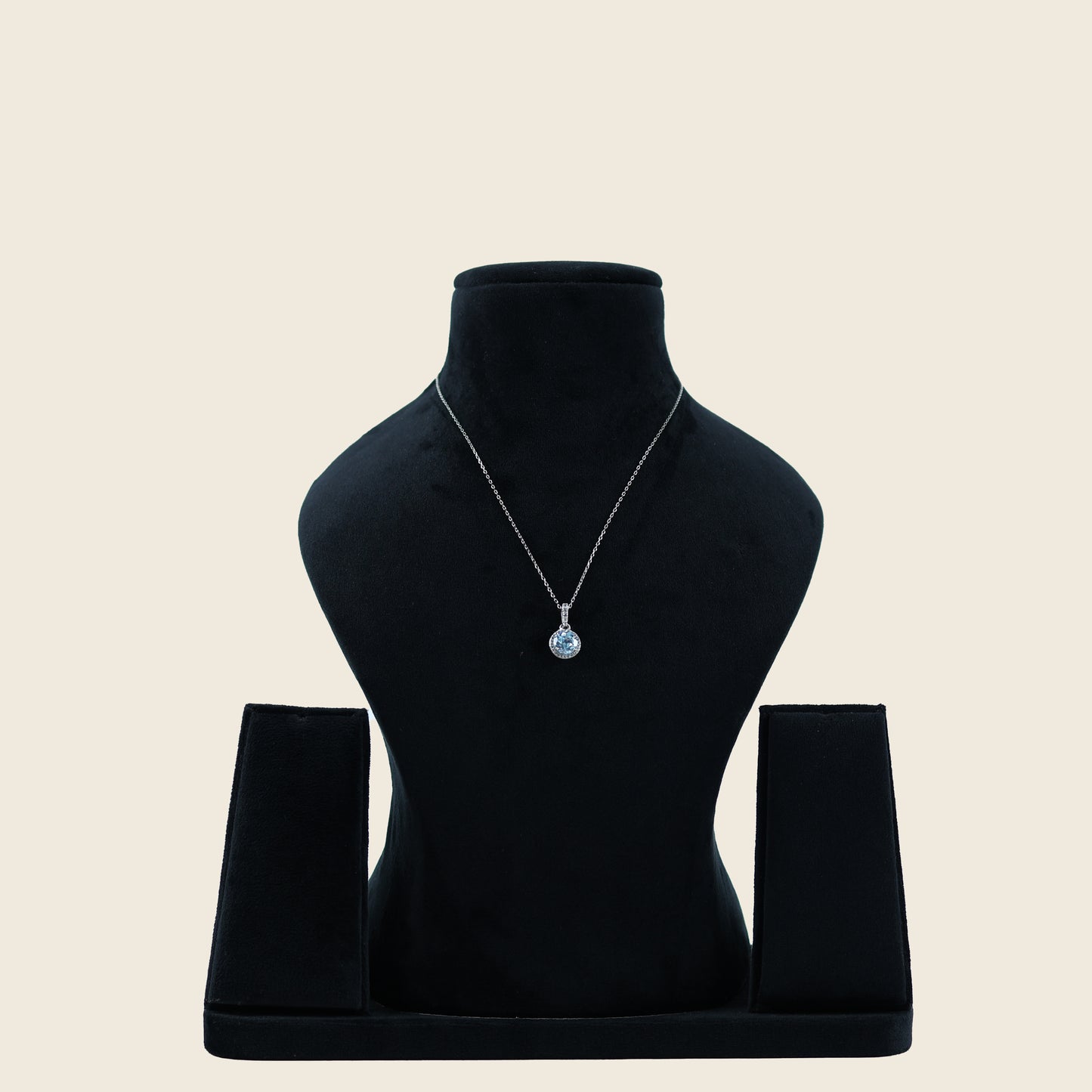 Aanura Round Halo Pendant Necklace in 925 Silver