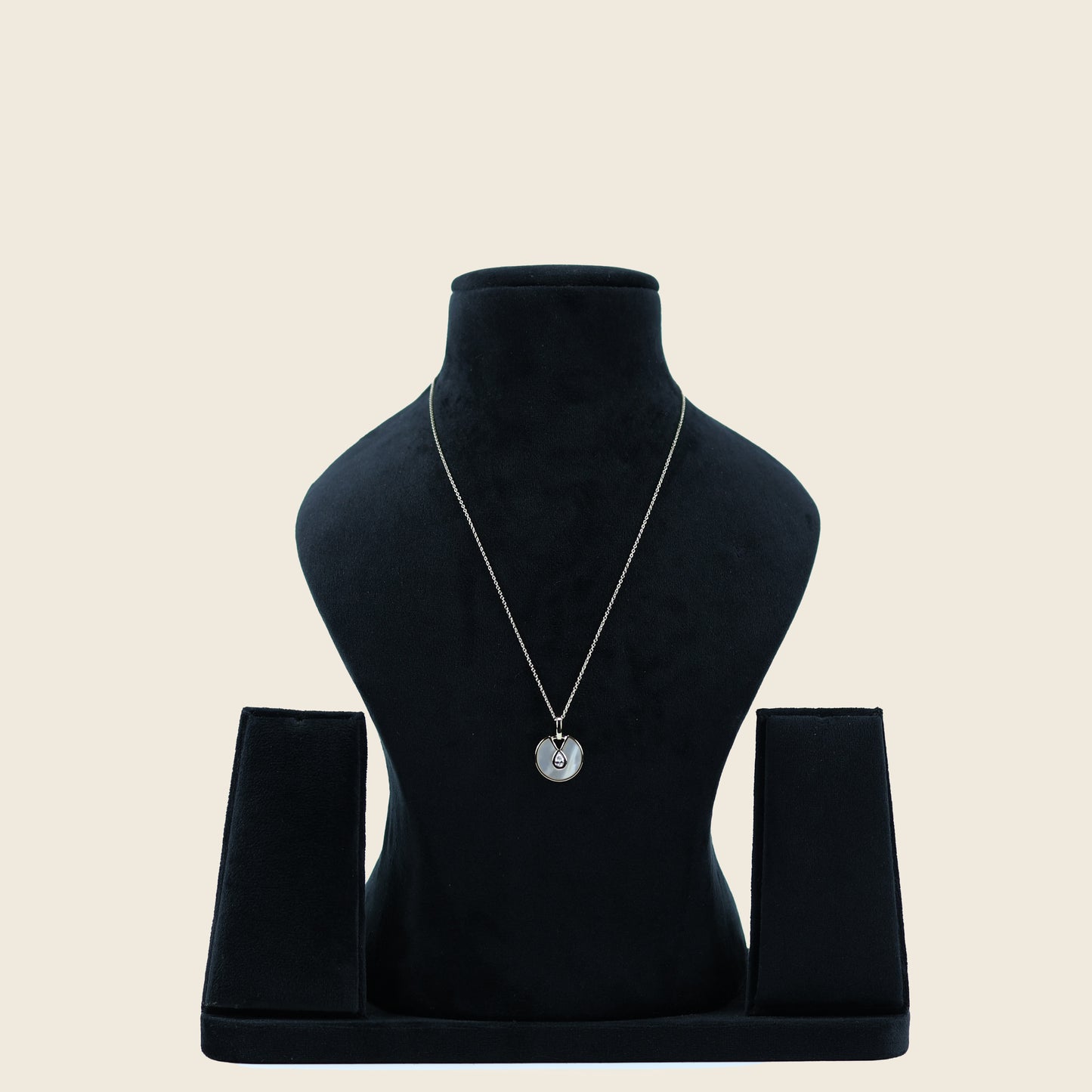 Aanura Mother of Pearl Pendant Necklace in 925 Silver