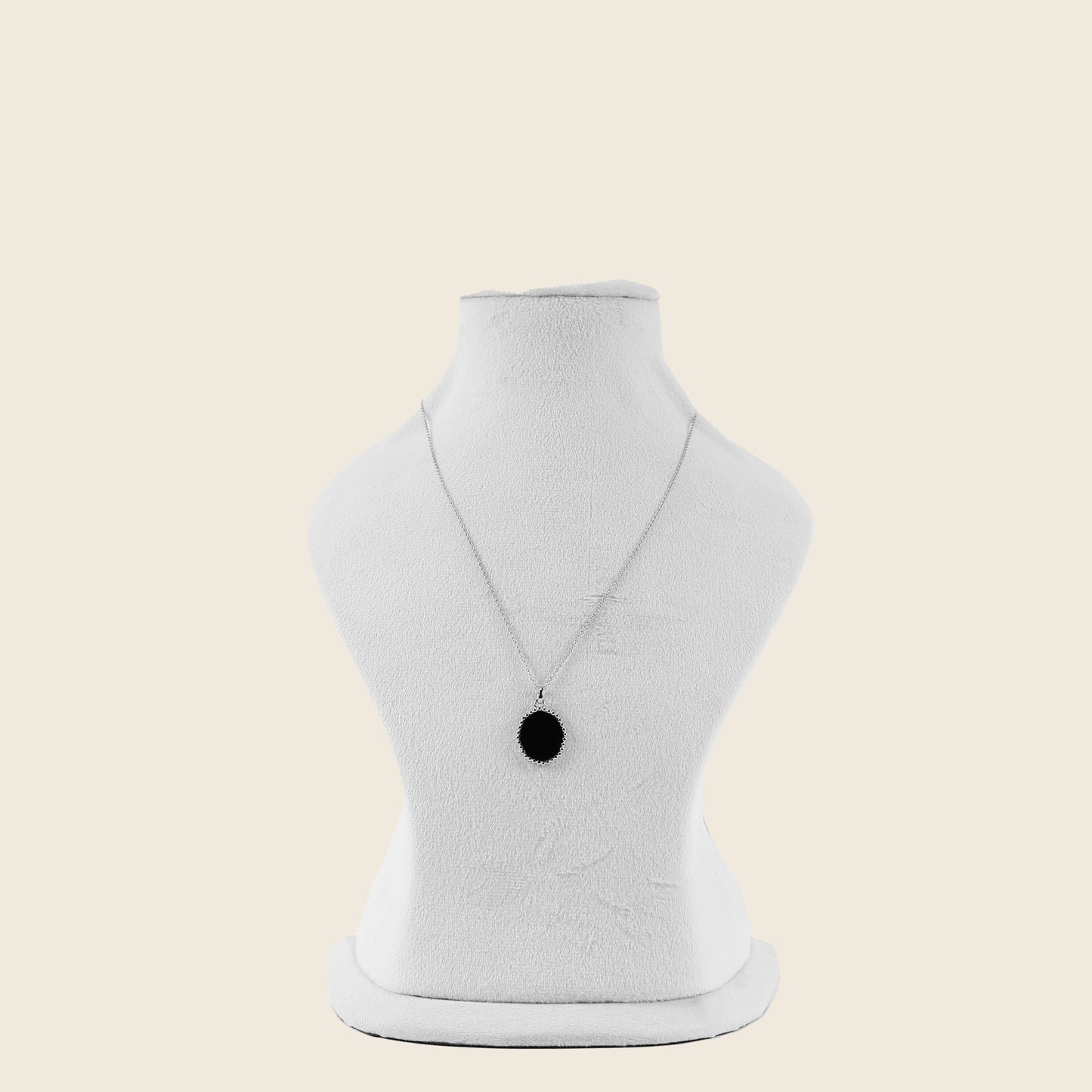 Aanura Black Onyx Oval Pendant Necklace in 925 Silver