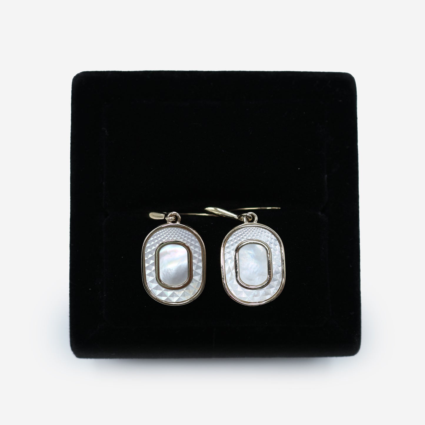 Aanura Mother of Pearl Drop Earrings in 925 Silver