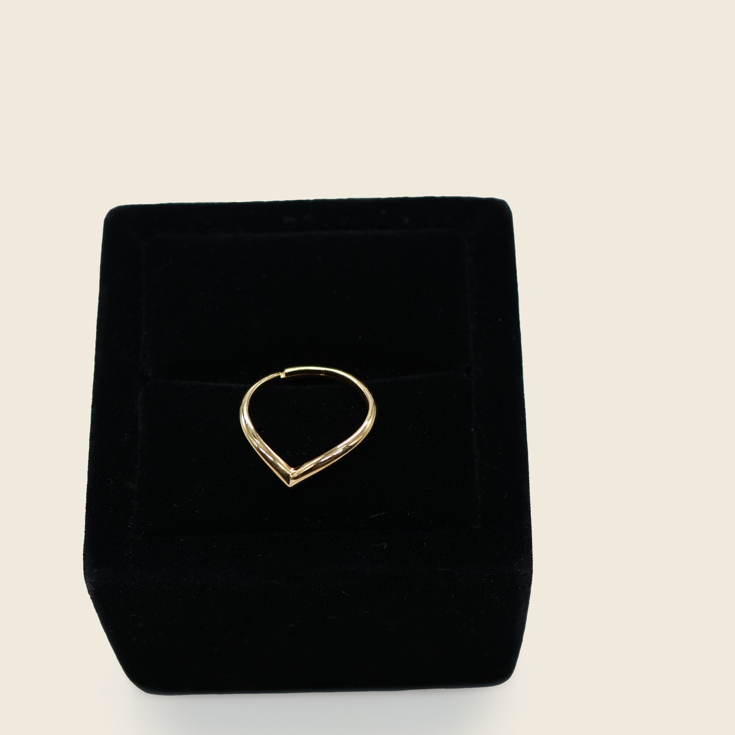 Aanura Sleek Chevron in 18K Gold Plated 925 Silver