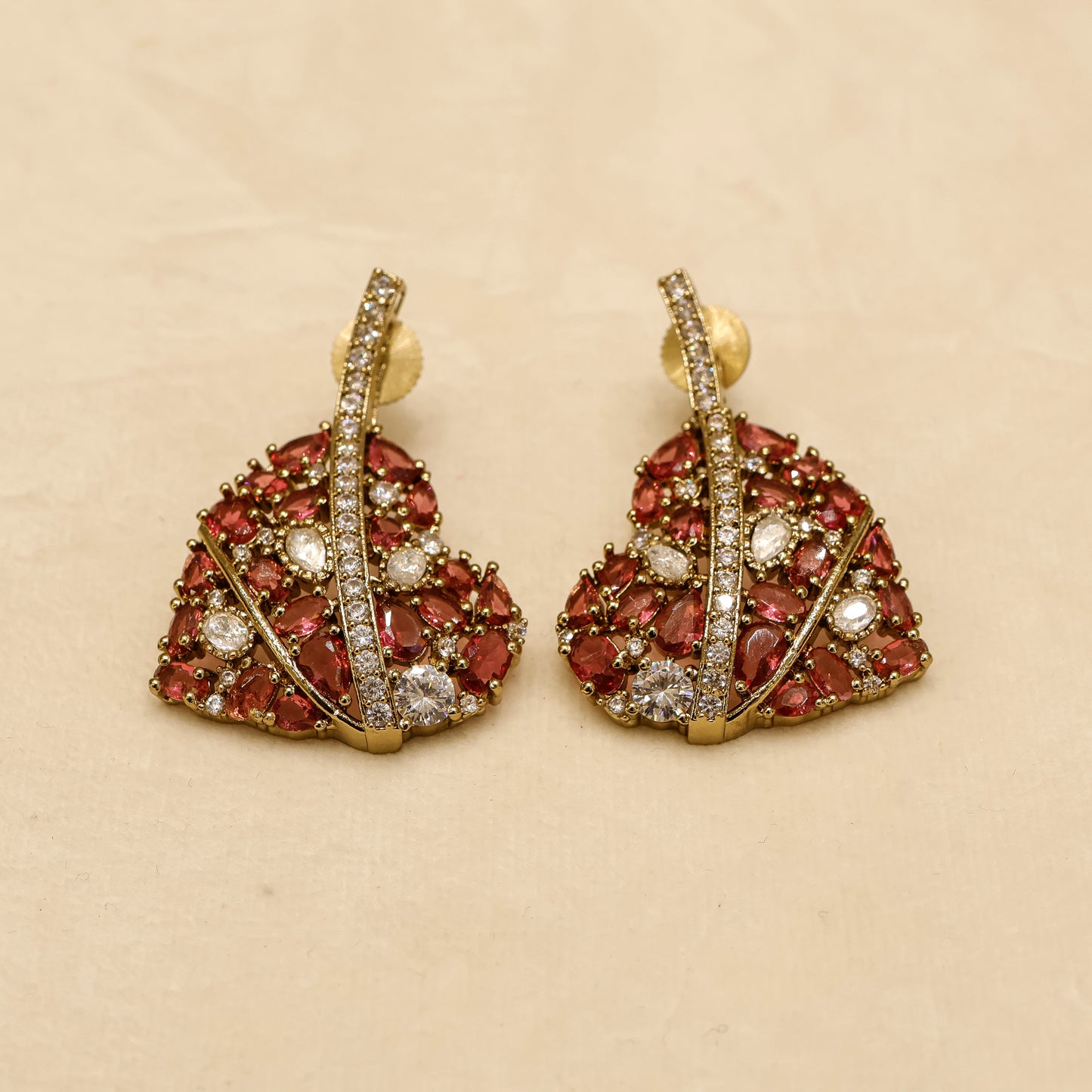 Aanura Green Leaf Pendant Necklace & Earrings