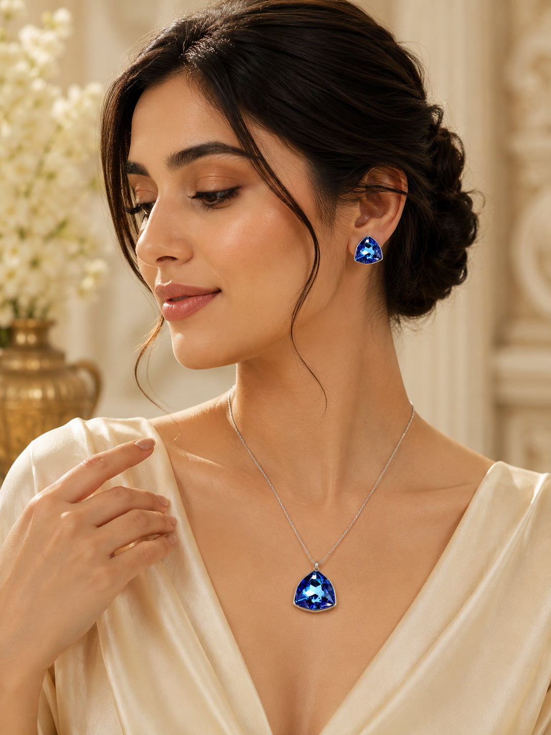Aanura Green Crystal Necklace & Earrings Set