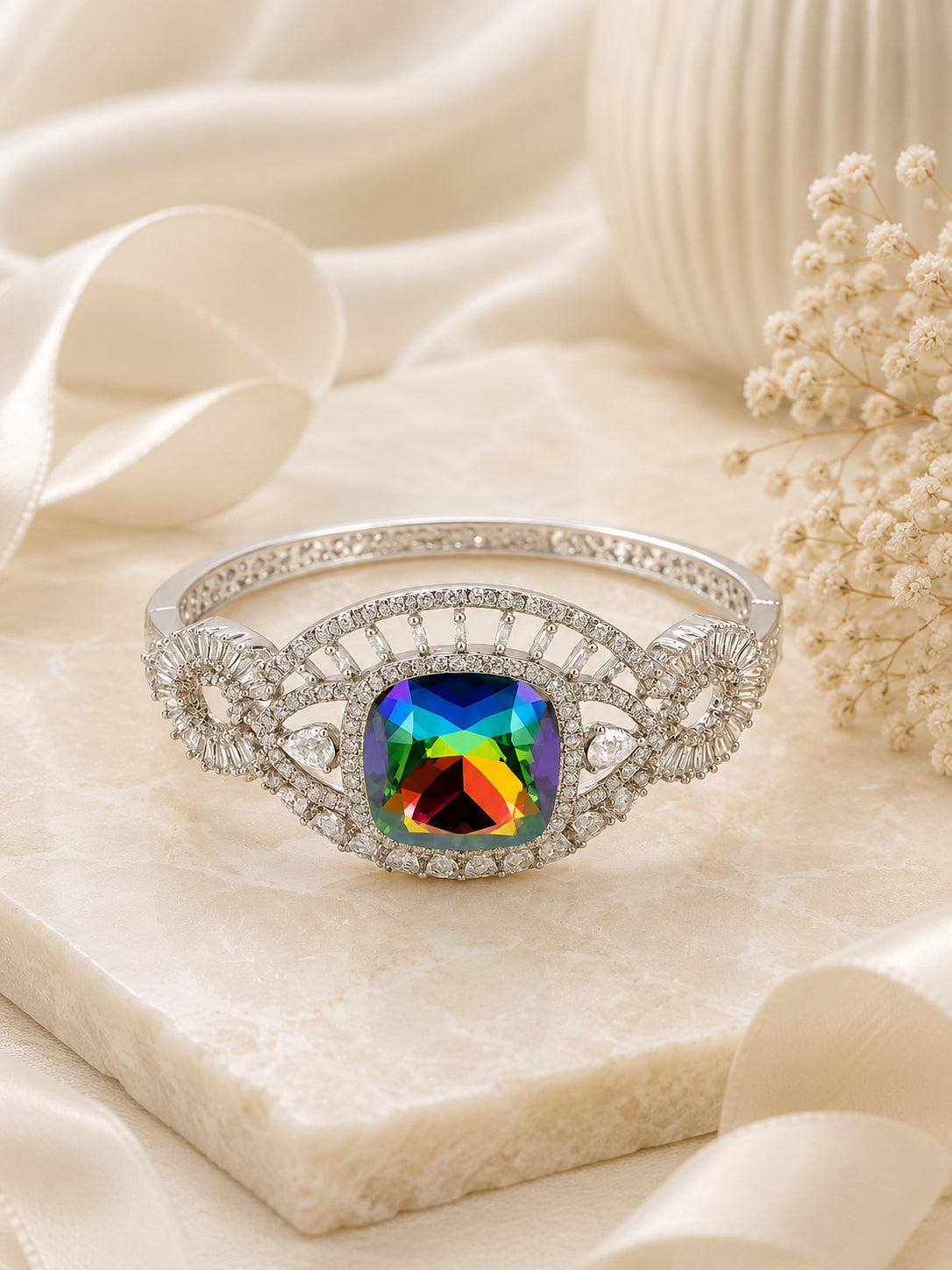 Aanura Emerald Royale Gold Bracelet