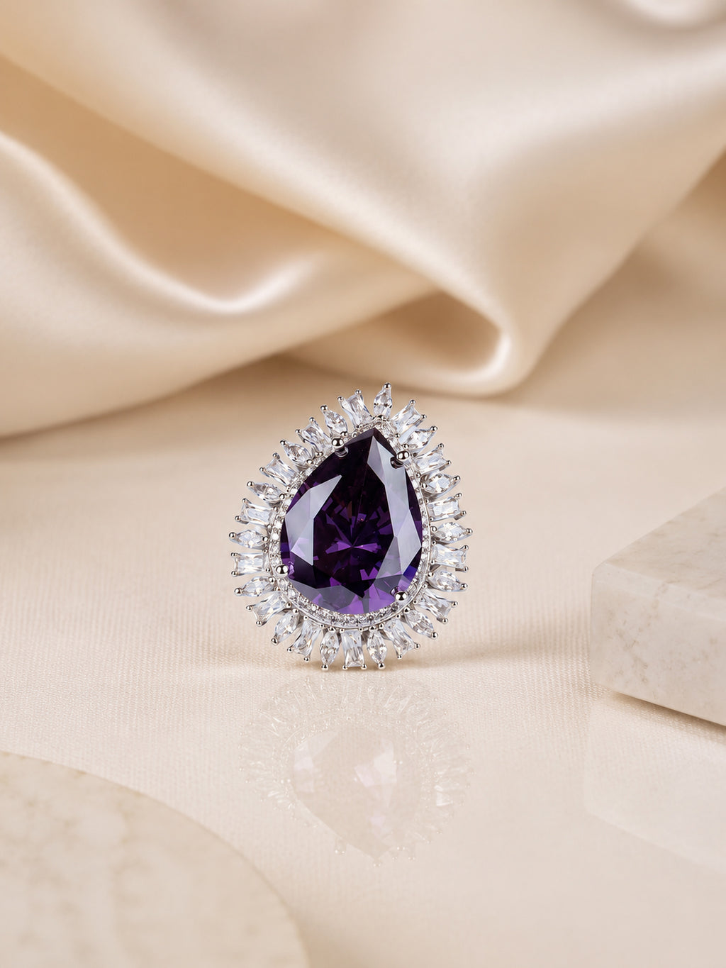 Rhodium Plated Green Oval Halo Anti-Tarnish Waterproof Ring