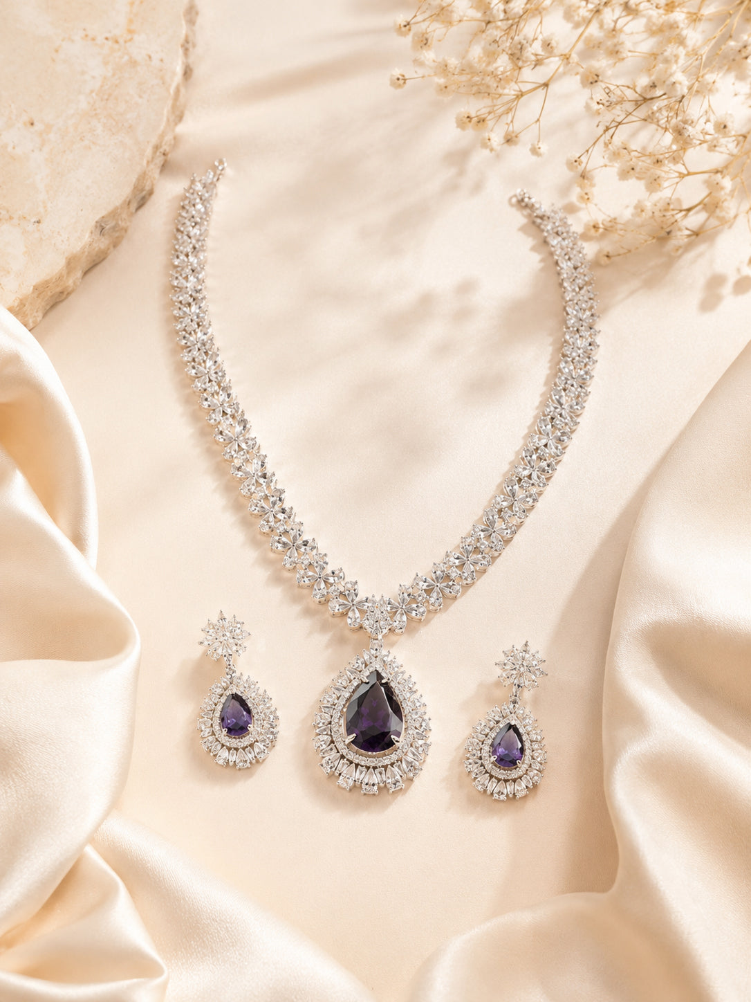 Aanura Royal Black Teardrop Necklace Set