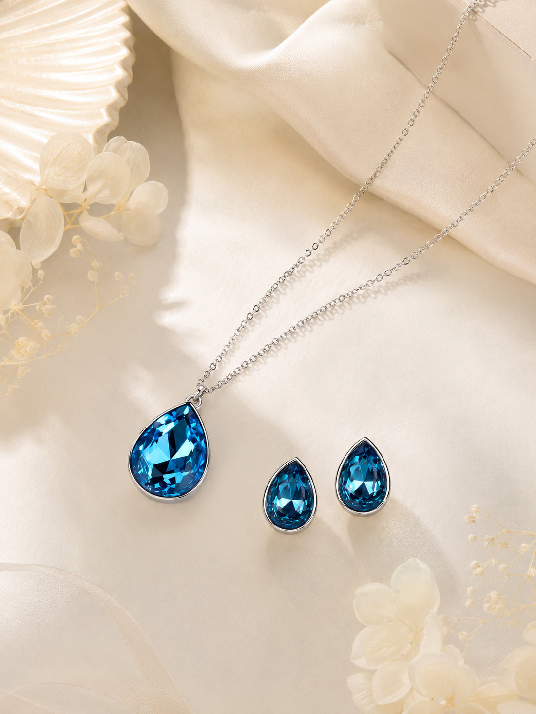 Aanura Crystal Teardrop Necklace & Earrings Set