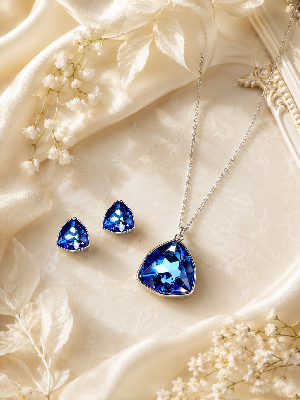 Aanura Green Crystal Necklace & Earrings Set