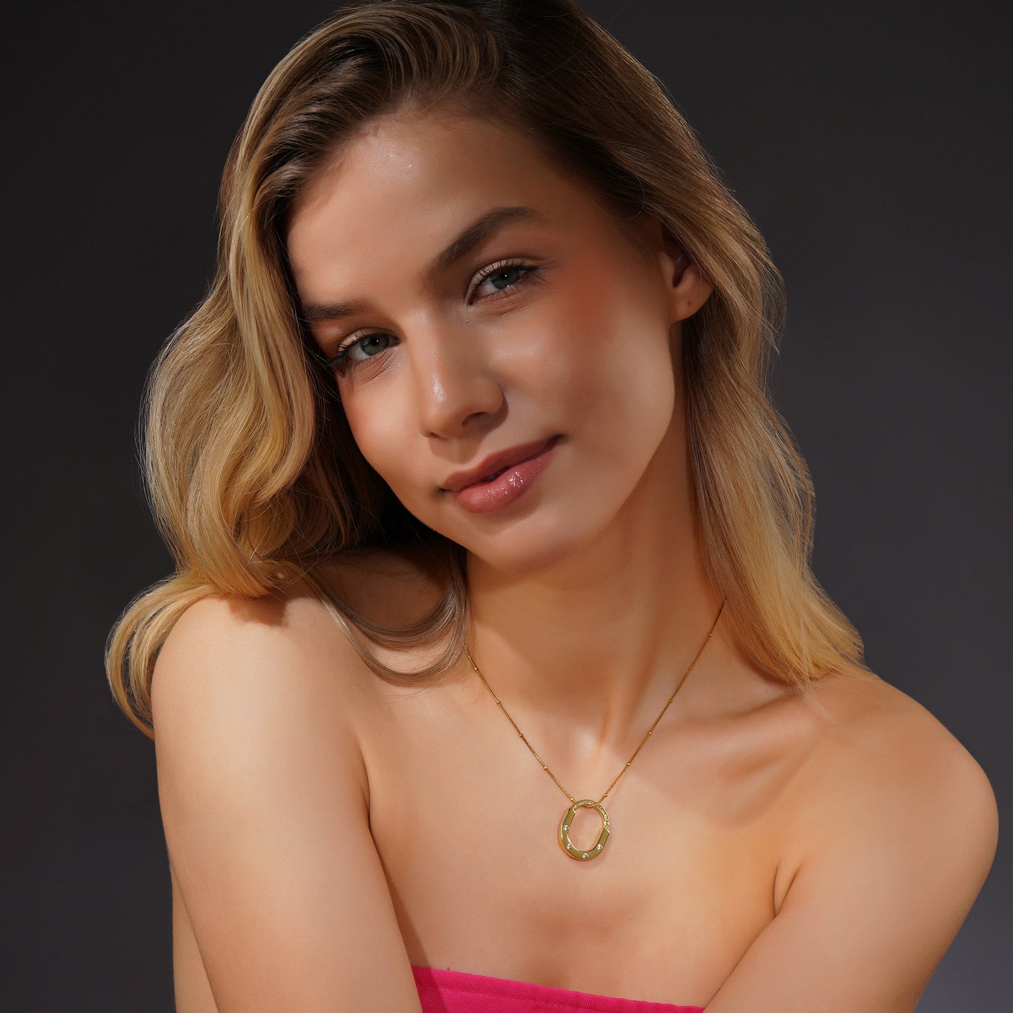 Aanura Interlocked Oval Pendant Necklace