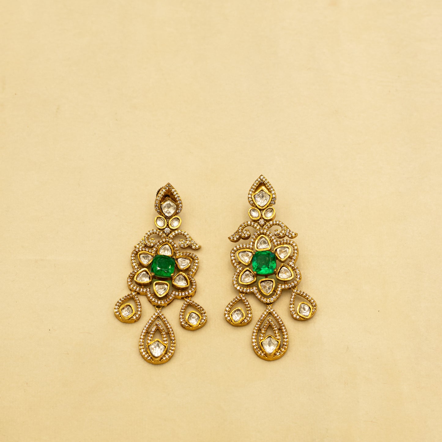 Aanura Bridal Emerald Kundan Necklace with Tikka Set