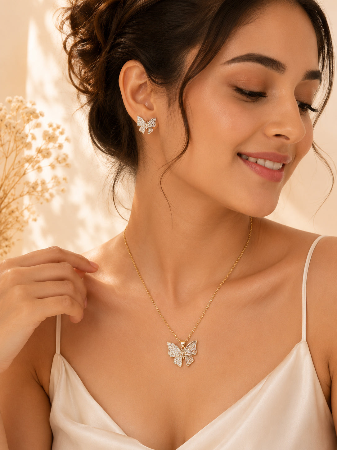 Aanura Sparkling Butterfly Necklace & Earrings Set