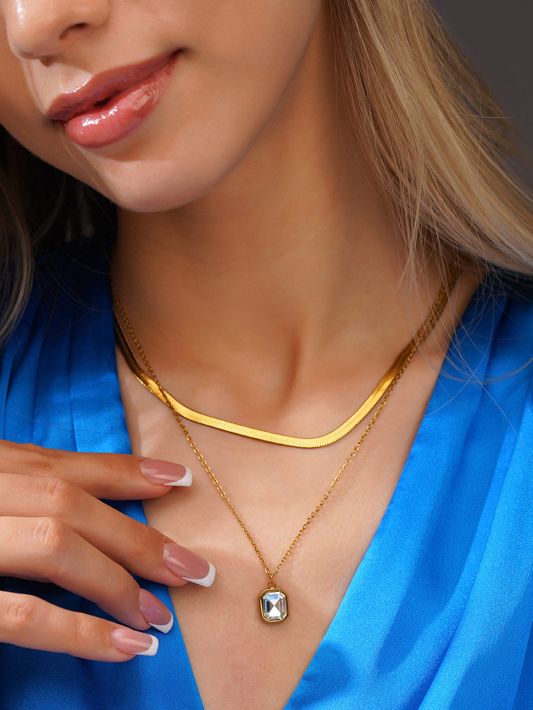Aanura Dual Layer Pendant Chain Necklace