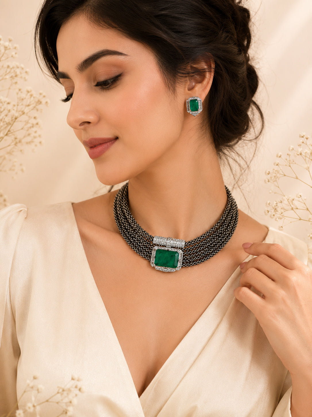 Aanura Emerald Choker Necklace Set