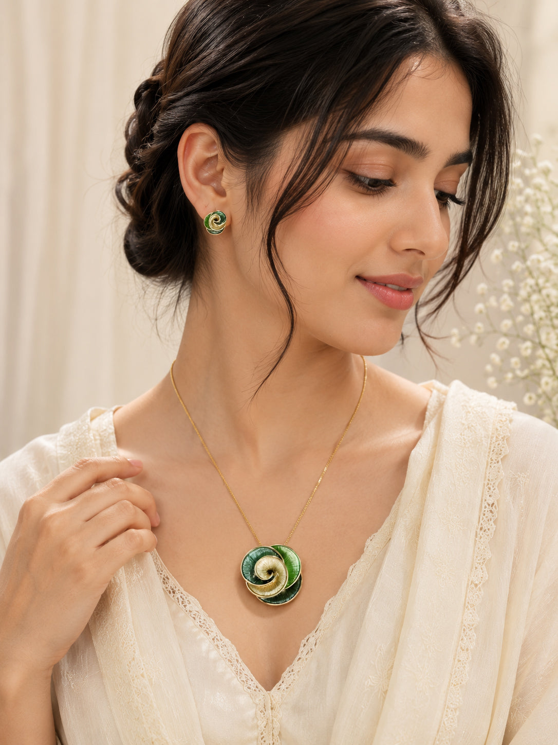 Aanura Spiral Green Rose Necklace & Earrings Set