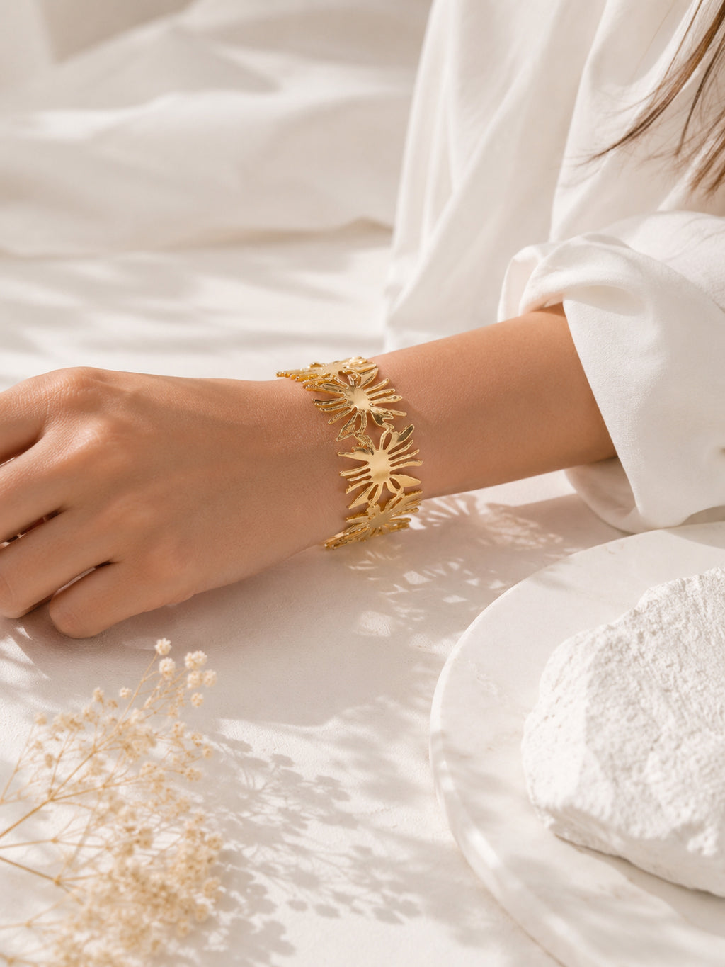 Aanura Tropical Gold Leaf Cut-Out Bracelet