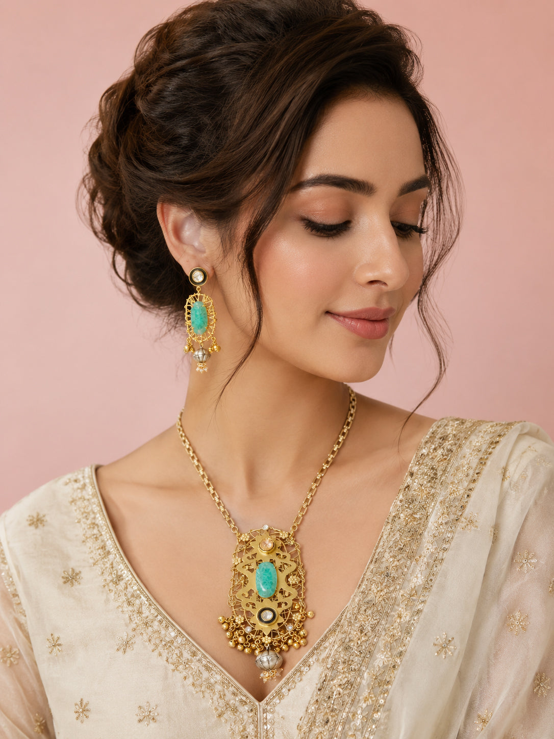 Aanura Pink Stone Antique Pendant Necklace Set