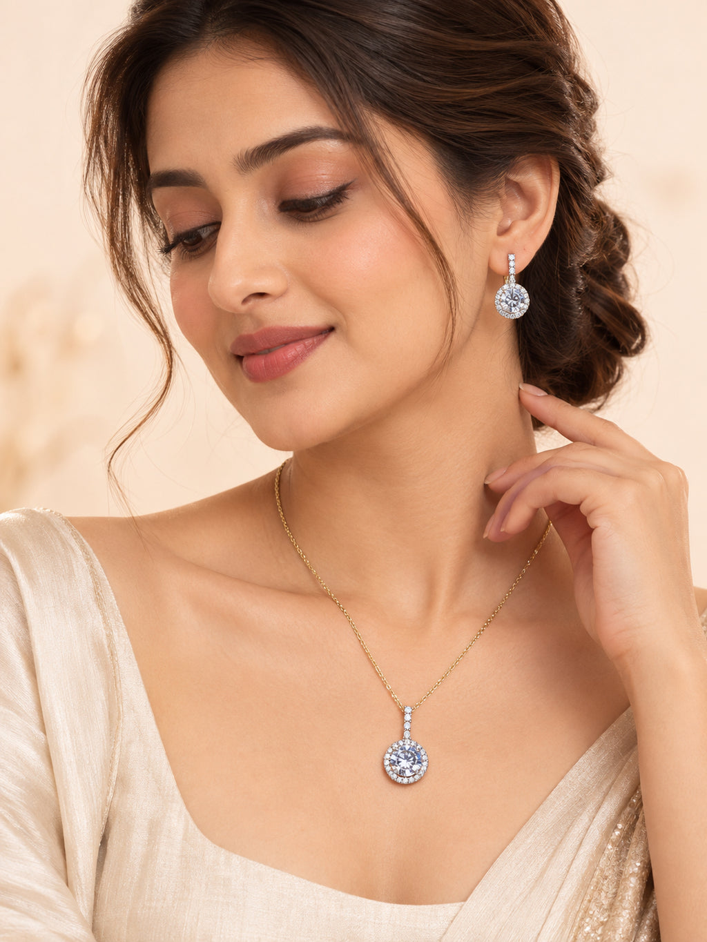 Aanura Solitaire Diamond Necklace & Earrings Set