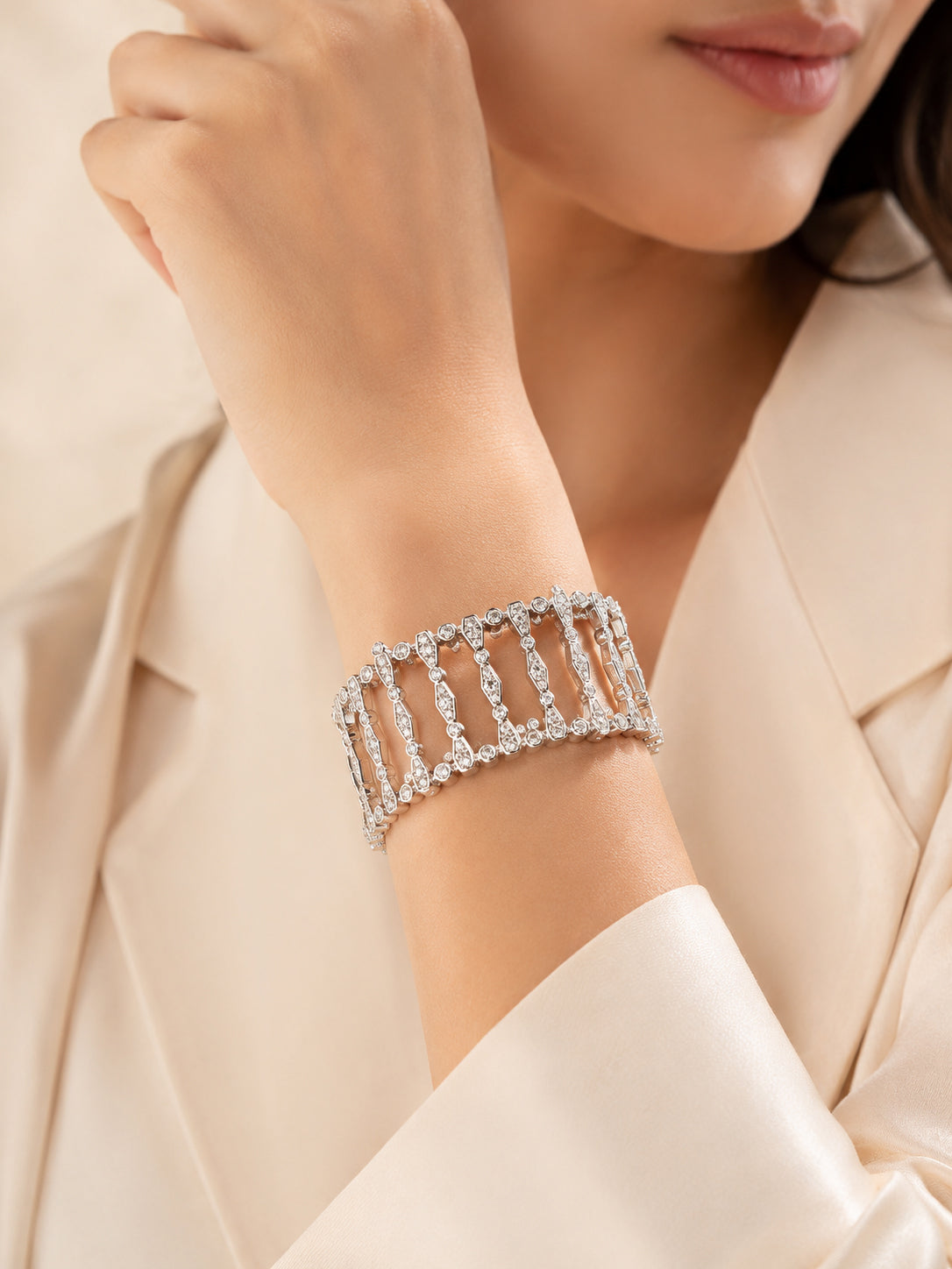 Aanura Radiant Links Bracelet