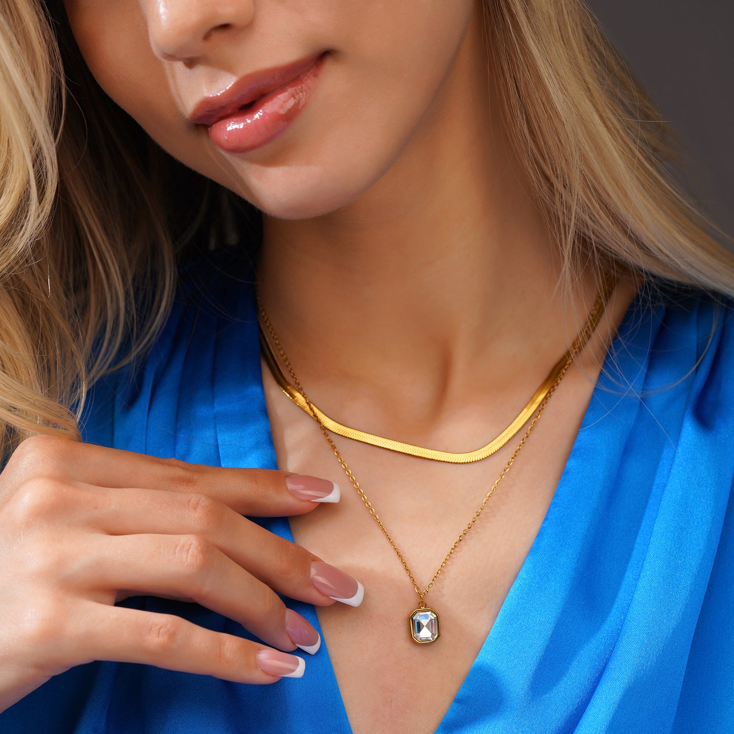 Aanura Dual Layer Pendant Chain Necklace