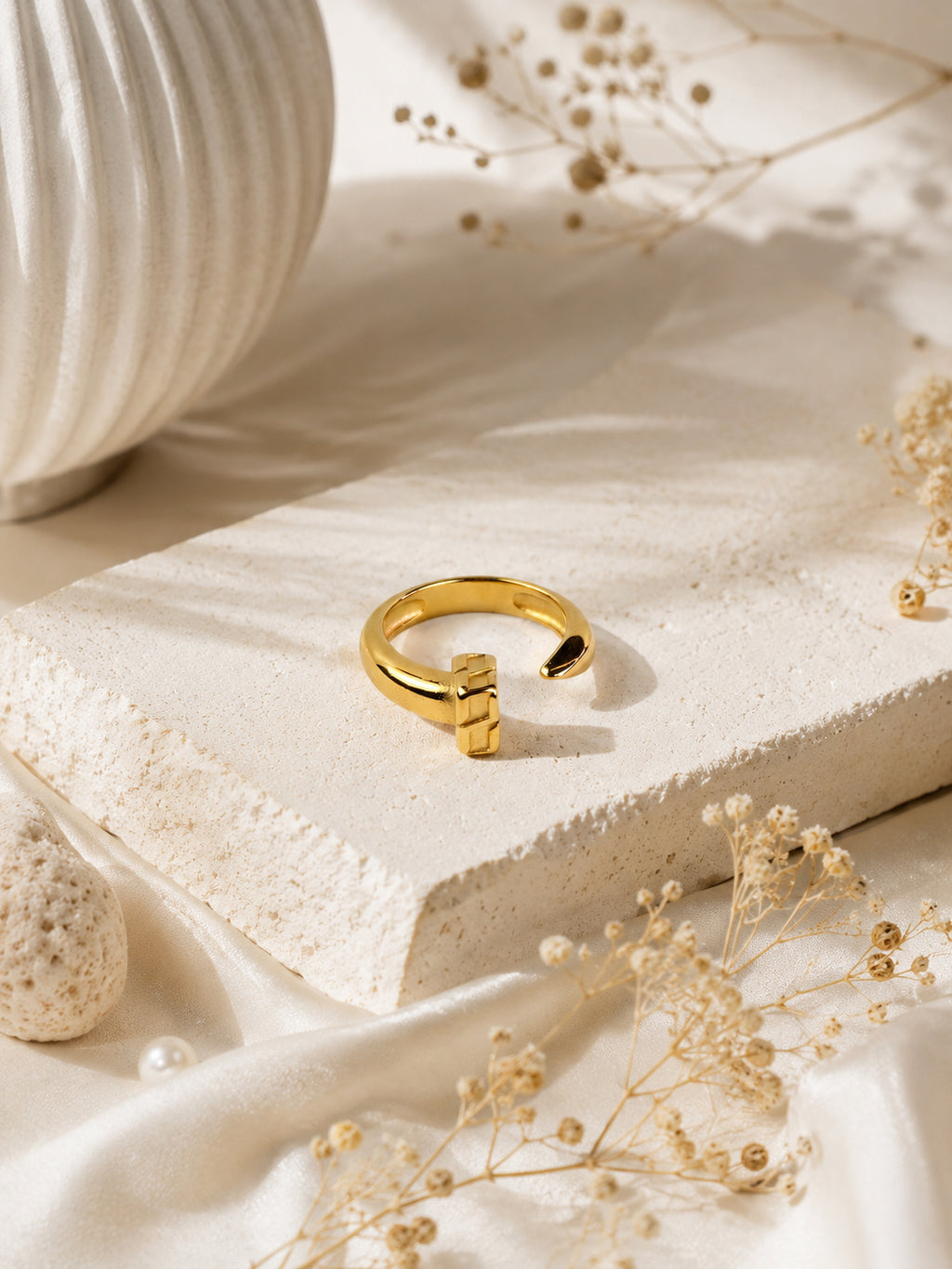 Aanura Nail Open Ring – Modern Minimal Jewelry