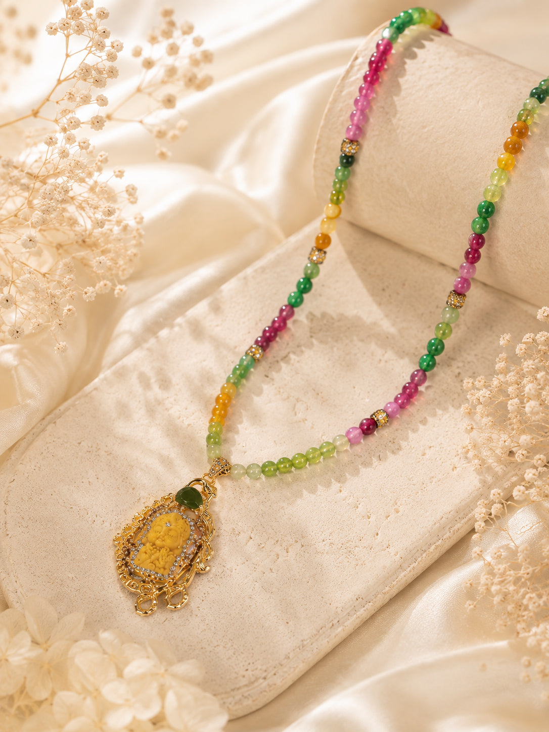 Aanura Beaded Pendant Necklace With Stainless Steal
