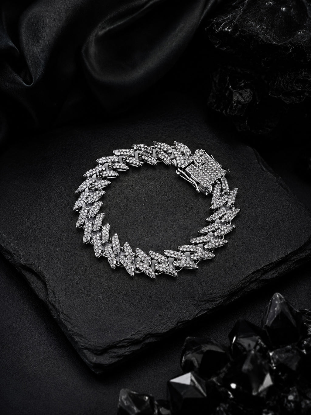 Rhodium Plating Anti Tarnish Waterproof Bolt Bracelet
