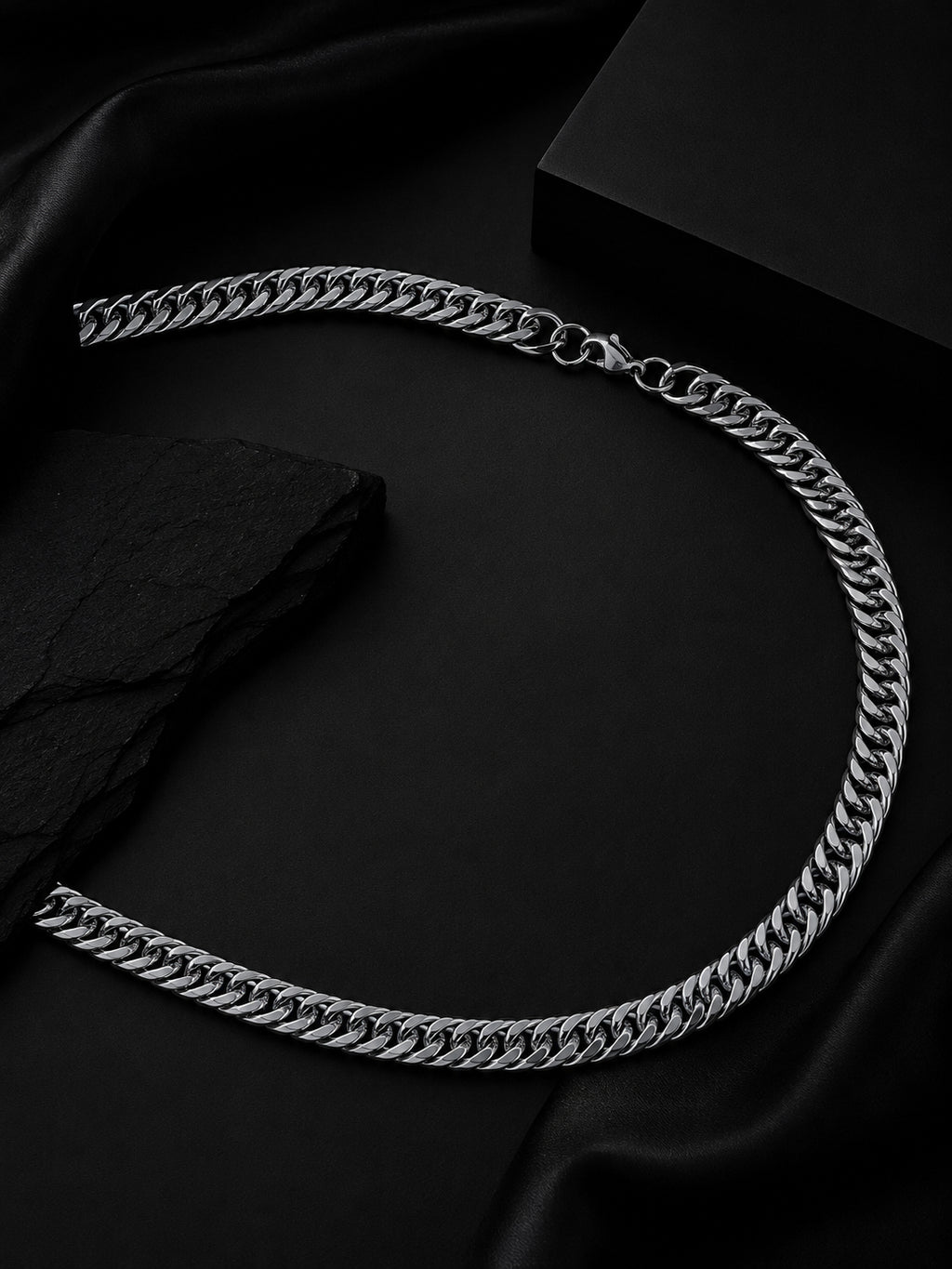 Rhodium Plating Anti Tarnish Waterproof Bold Curb Chain