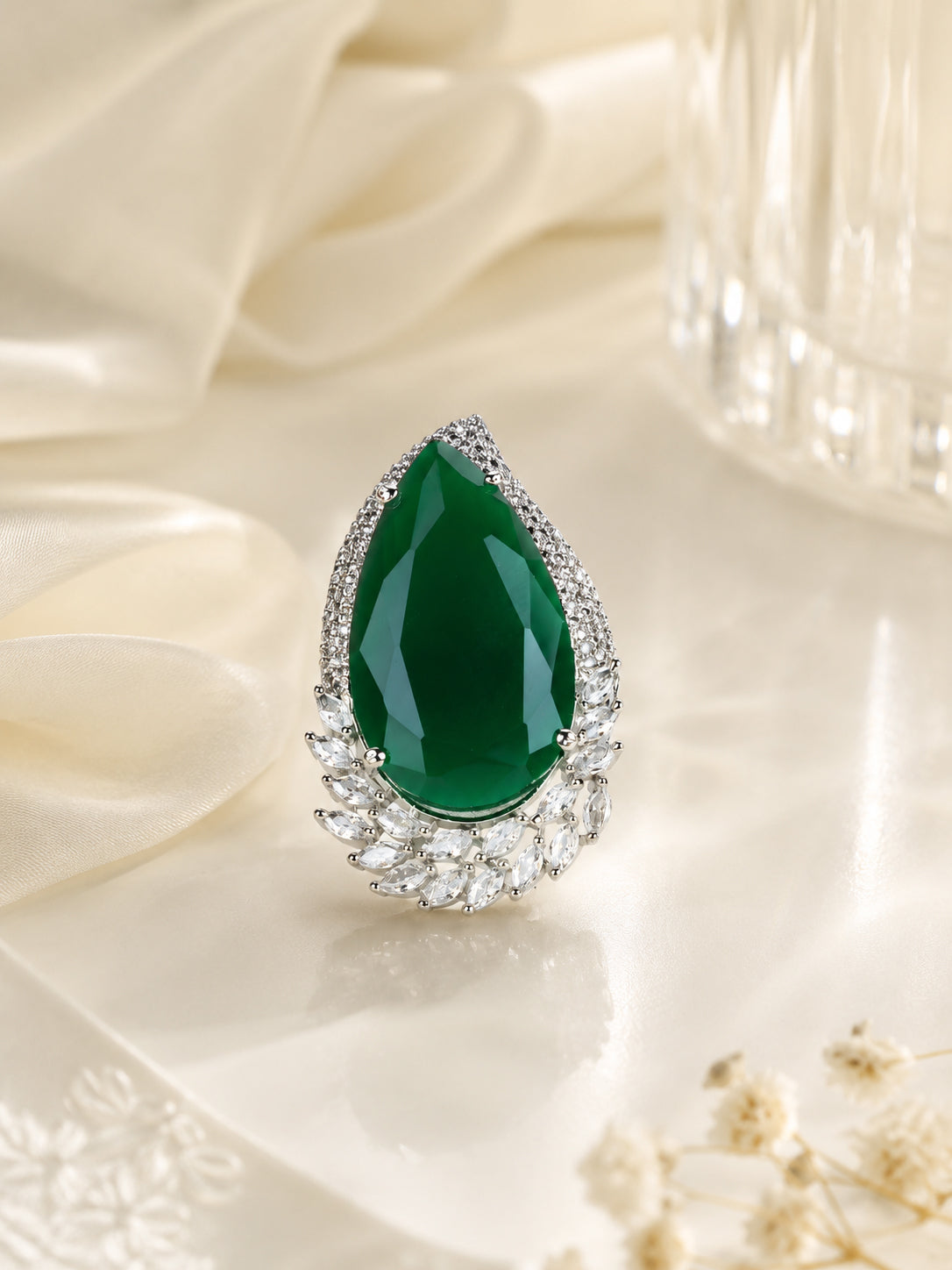 Rhodium Plated Green Teardrop Anti-Tarnish Waterproof Ring