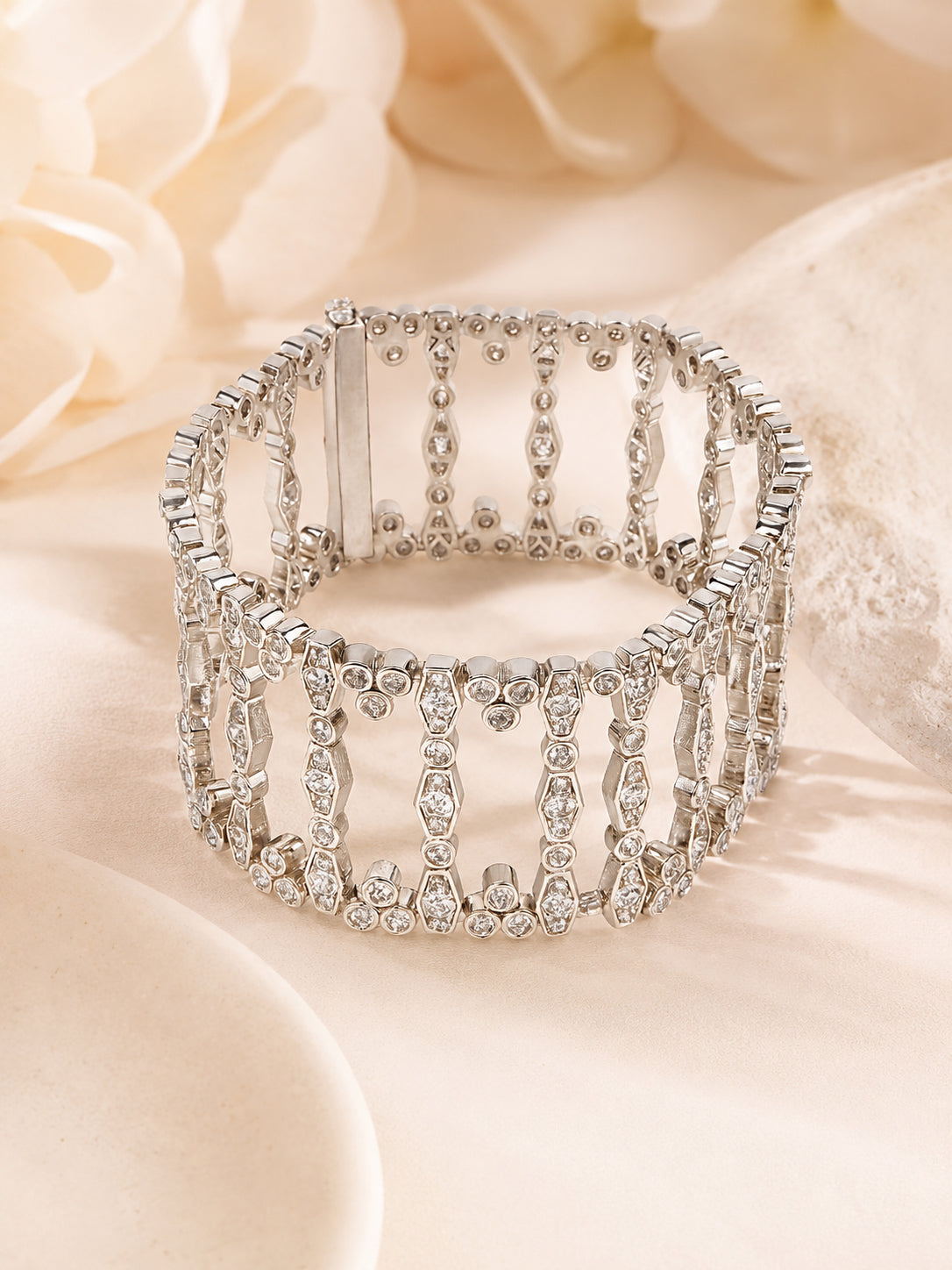 Aanura Radiant Links Bracelet
