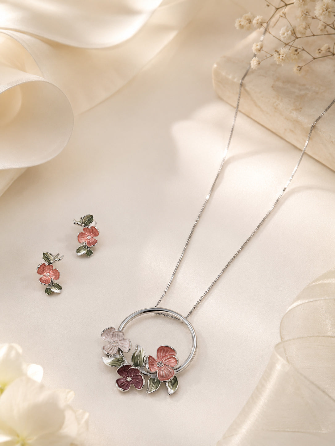 Aanura Floral Circle Necklace & Earrings Set