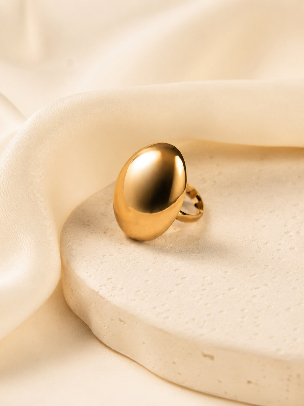 18K Gold Plated Bold Oval Anti-Tarnish Waterproof Ring