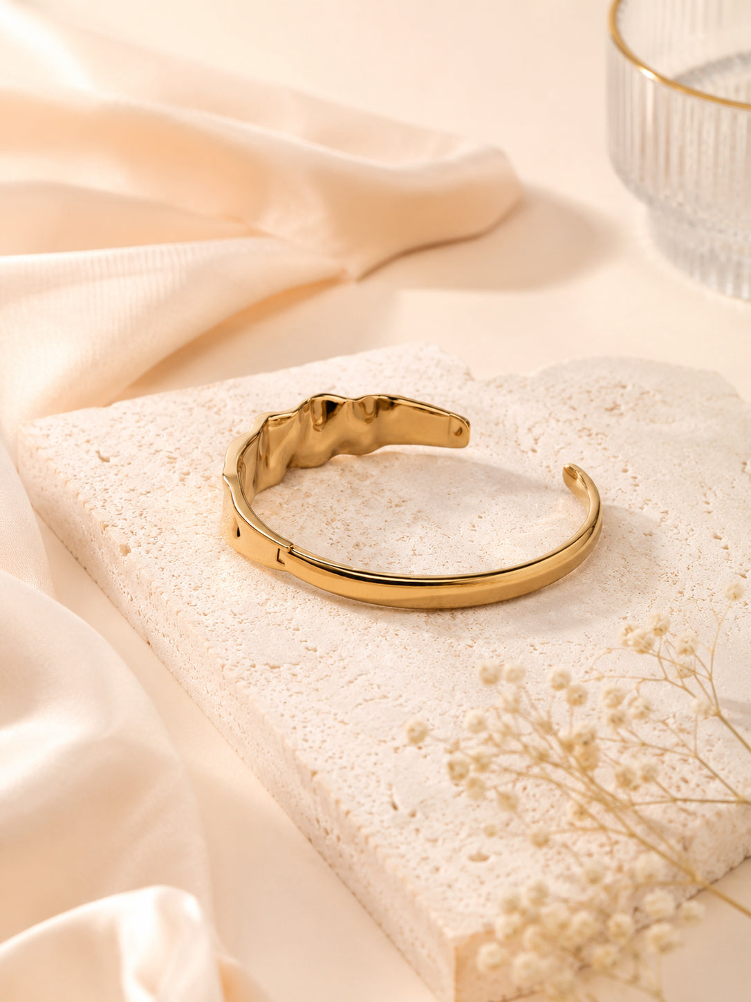 Aanura Gold Textured Minimalist Bracelet
