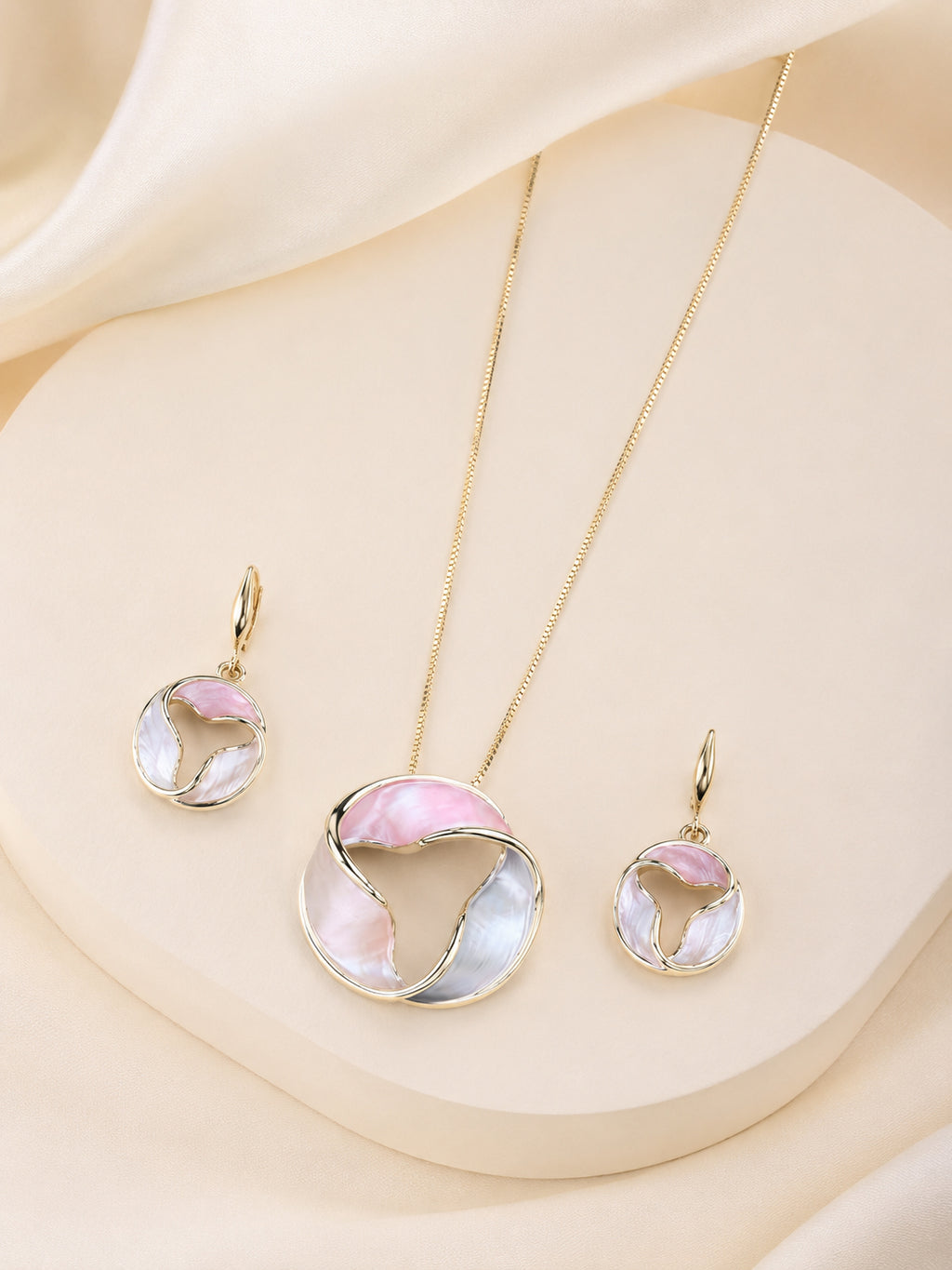 Aanura Tri-Color Swirl Round Necklace & Earrings