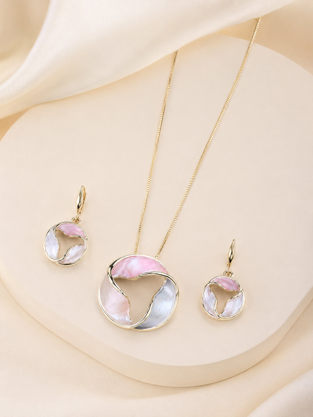 Aanura Tri-Color Swirl Round Necklace & Earrings