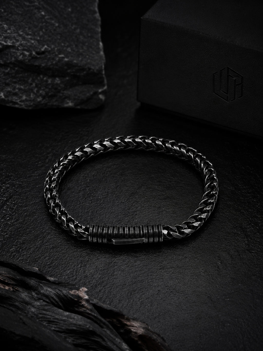 Black Plated Anti Tarnish Waterproof Barrel Bracelet
