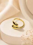 18K Gold Plated Fluid Curve Anti-Tarnish Waterproof Ring