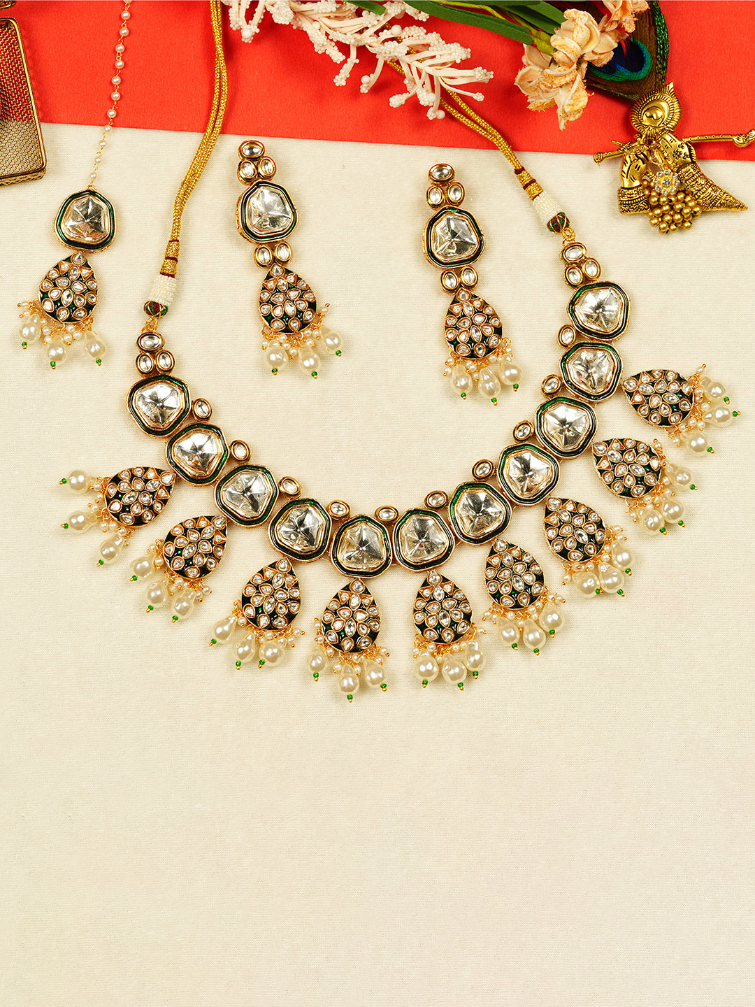 Aanura Gold Traditional Necklace Set With Earrings