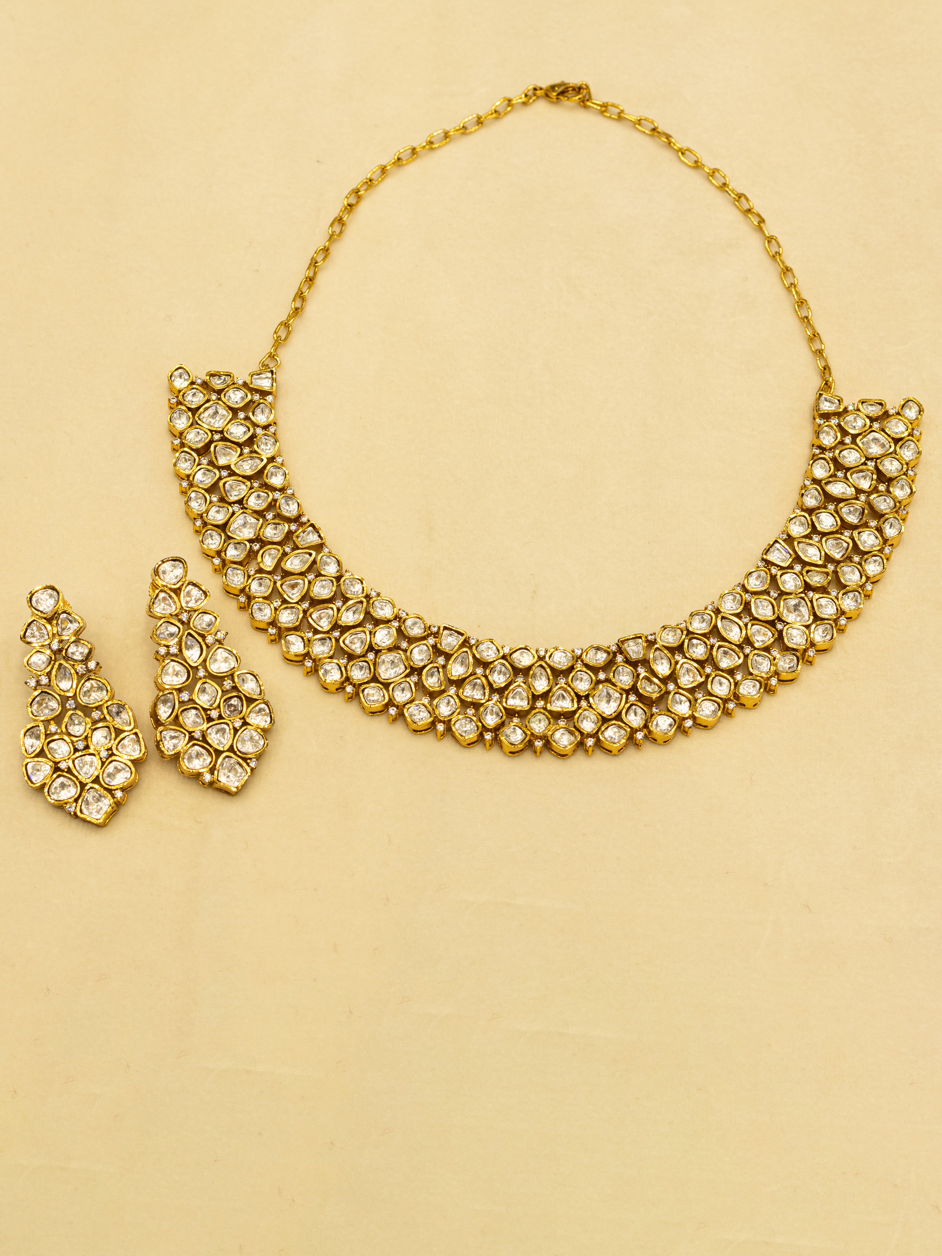 Aanura Grand Kundan Choker Necklace with Earrings