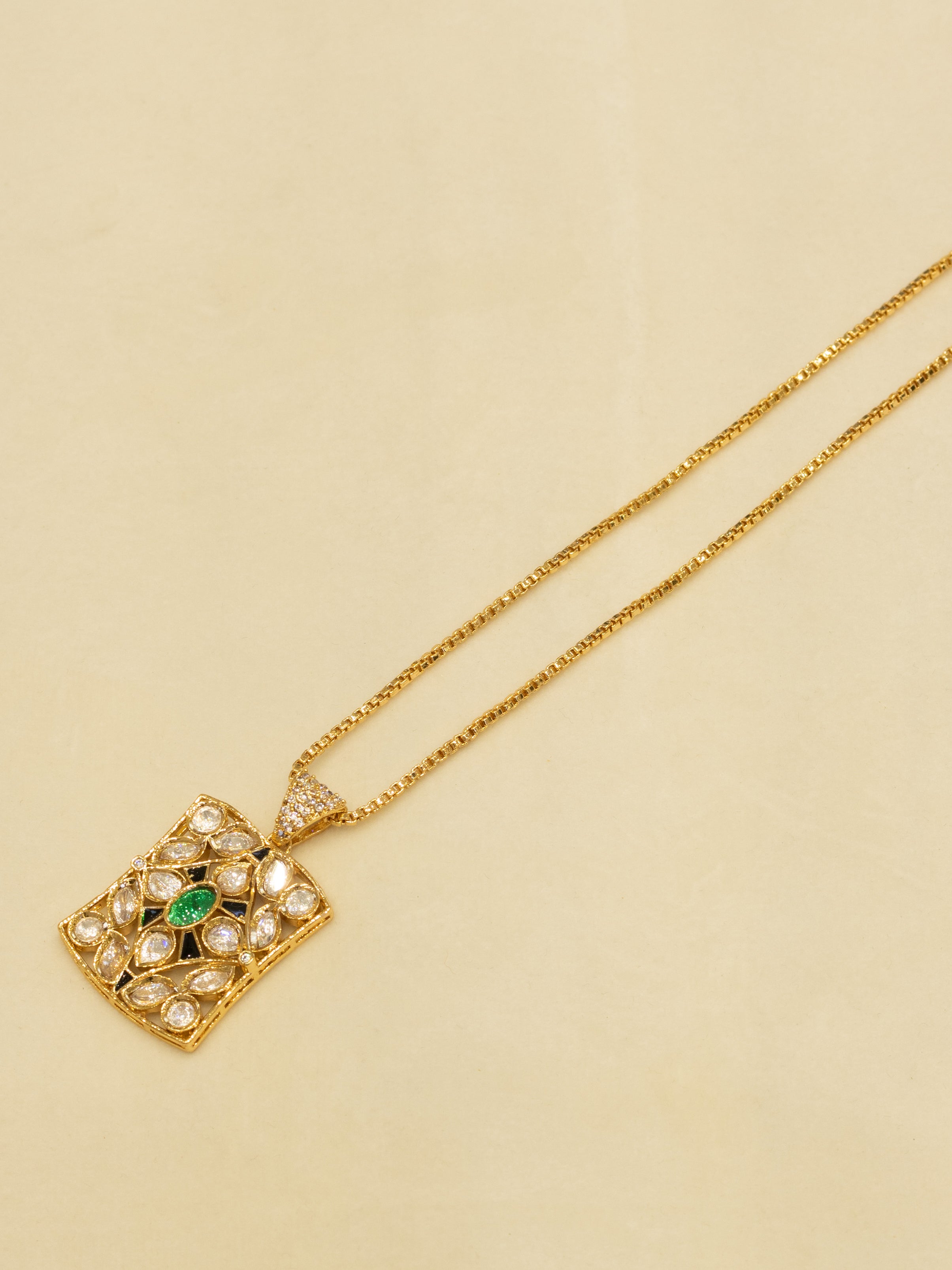 Aanura Minimal Kundan Pendant Necklace with Earrings
