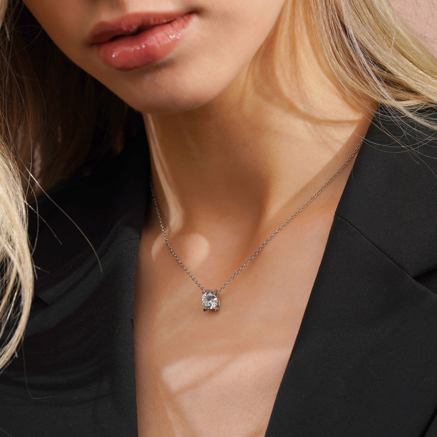 Aanura Classic Solitaire Pendant Necklace