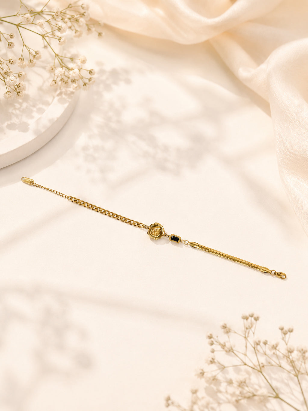 Aanura Half-Link Adjustable Gold Bracelet