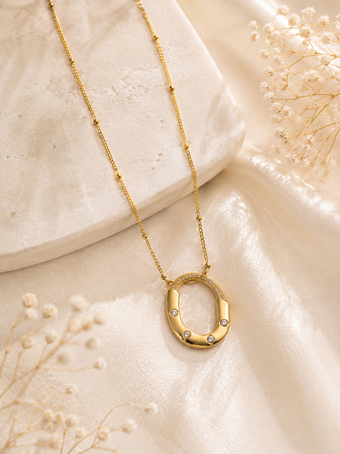 Aanura Interlocked Oval Pendant Necklace