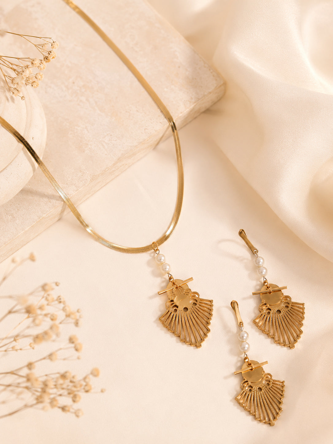 Aanura Golden Fan Pearl Necklace & Earrings Set