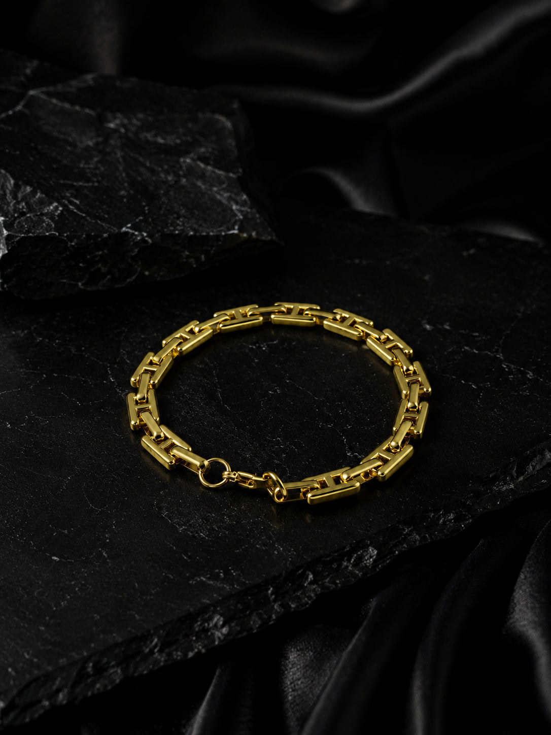 18K Gold Plated Anti Tarnish Waterproof Bar Bracelet