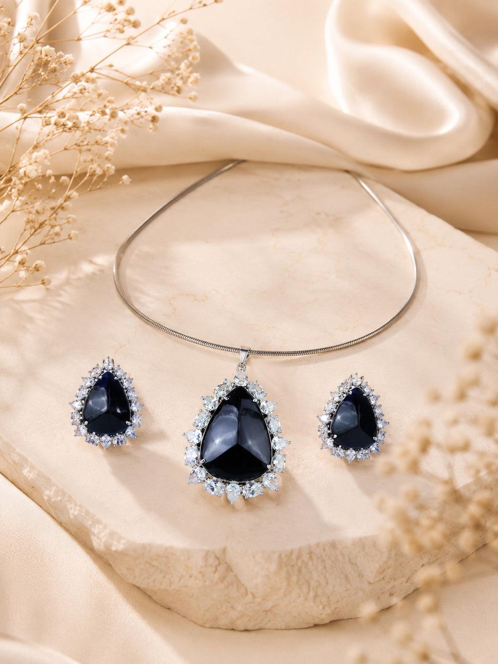 Aanura Black Onyx Teardrop Necklace Set