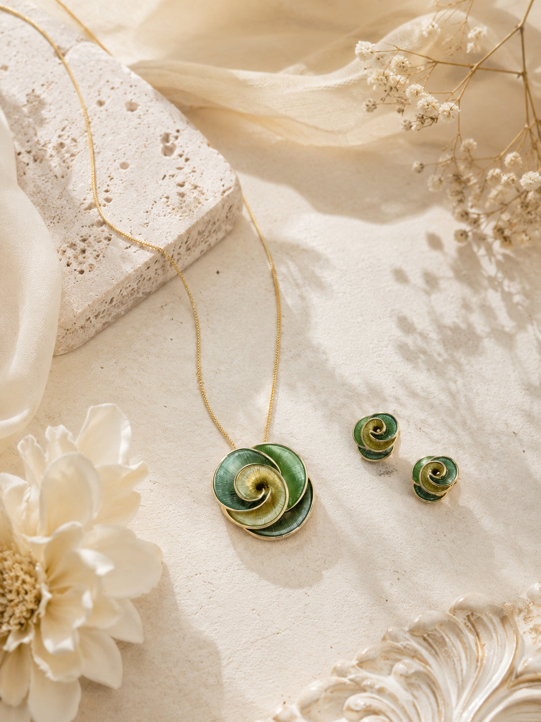 Aanura Spiral Green Rose Necklace & Earrings Set