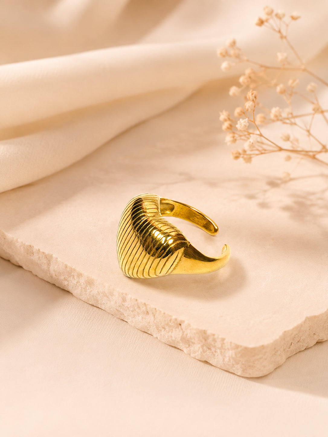 18K Gold Plated Wave Design Anti-Tarnish Waterproof Ring